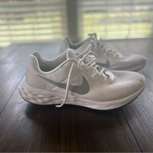 ⸻

🔥 For Sale: Nike Revolution 6 – Size 9.5 (Style Code: DC3728-100) 🔥